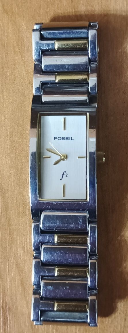Жіночий кварцовий годинник Fossil F2