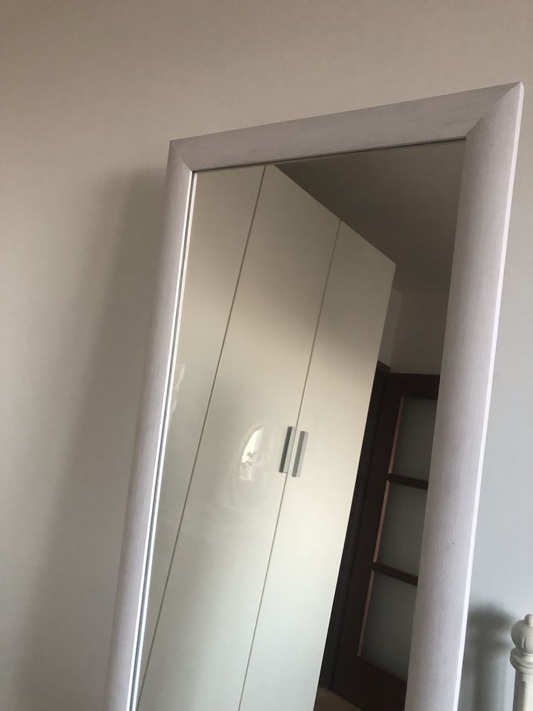 Lustro białe stojące podłogowe