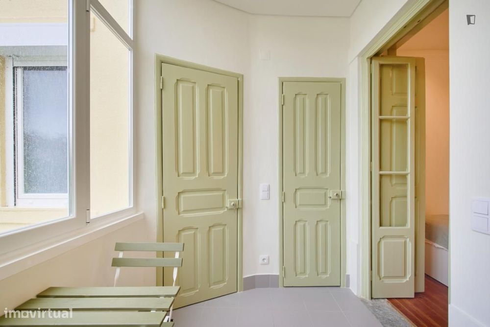 Quarto - localizado em Alcântara Lisbon