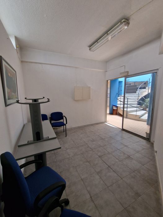 Loja no centro comercial Dovari