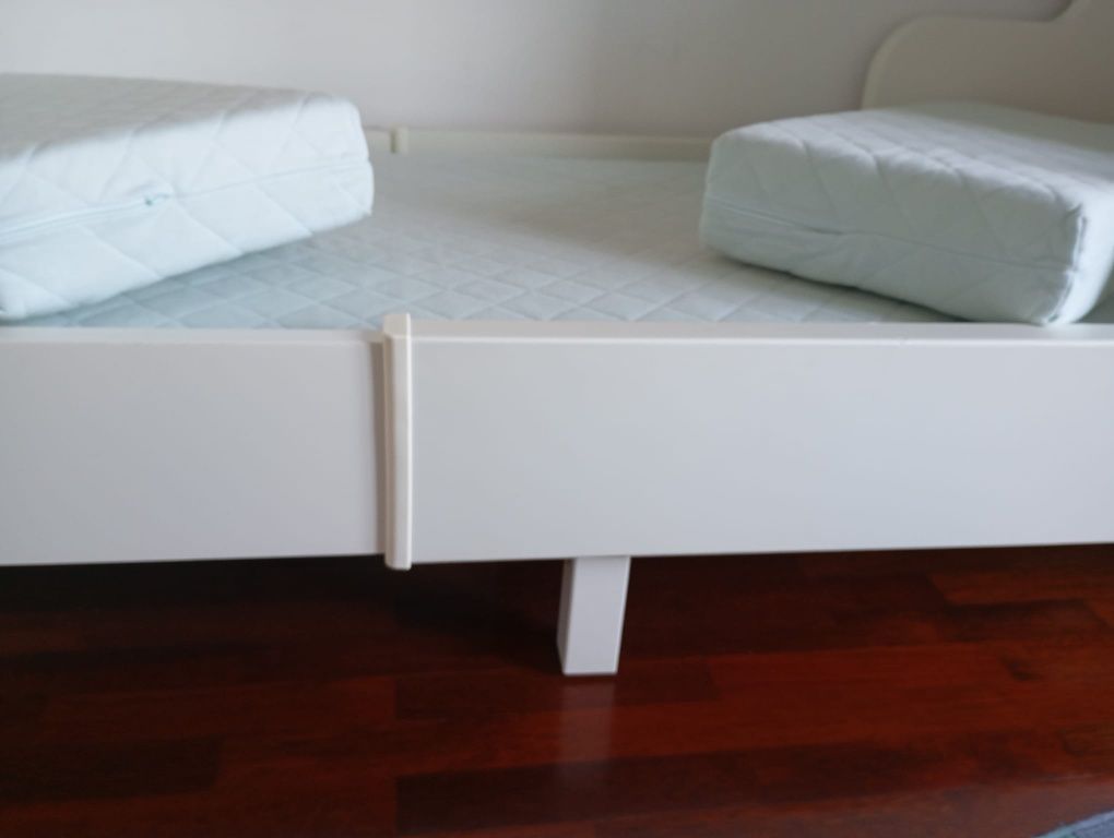 Cama de criança ikea como nova