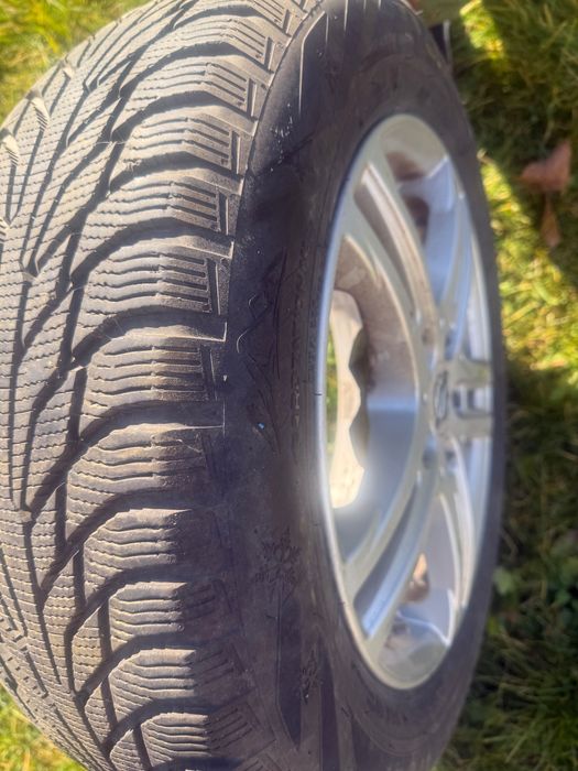 Продаю комплект зимових коліс Opel 205/60 R16 гума майже нова