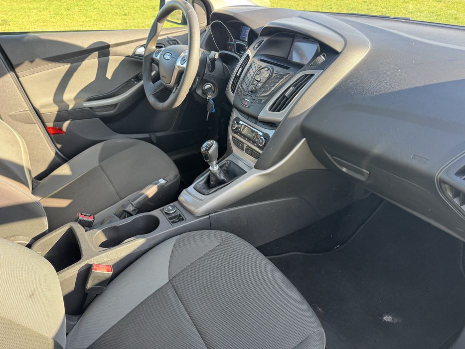Pewne auto focus hatchback 1.6tdci 115km climatr navi Polecam