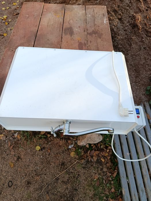 Умивальник з підігрівом 40 л