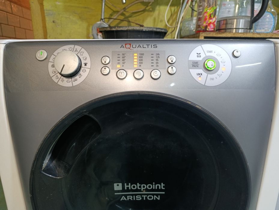 Пральна машина Hotpoint Ariston aqualtis 6кг