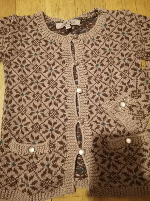 Śliczny sweterek bawełniany na guziki 3/4 lata