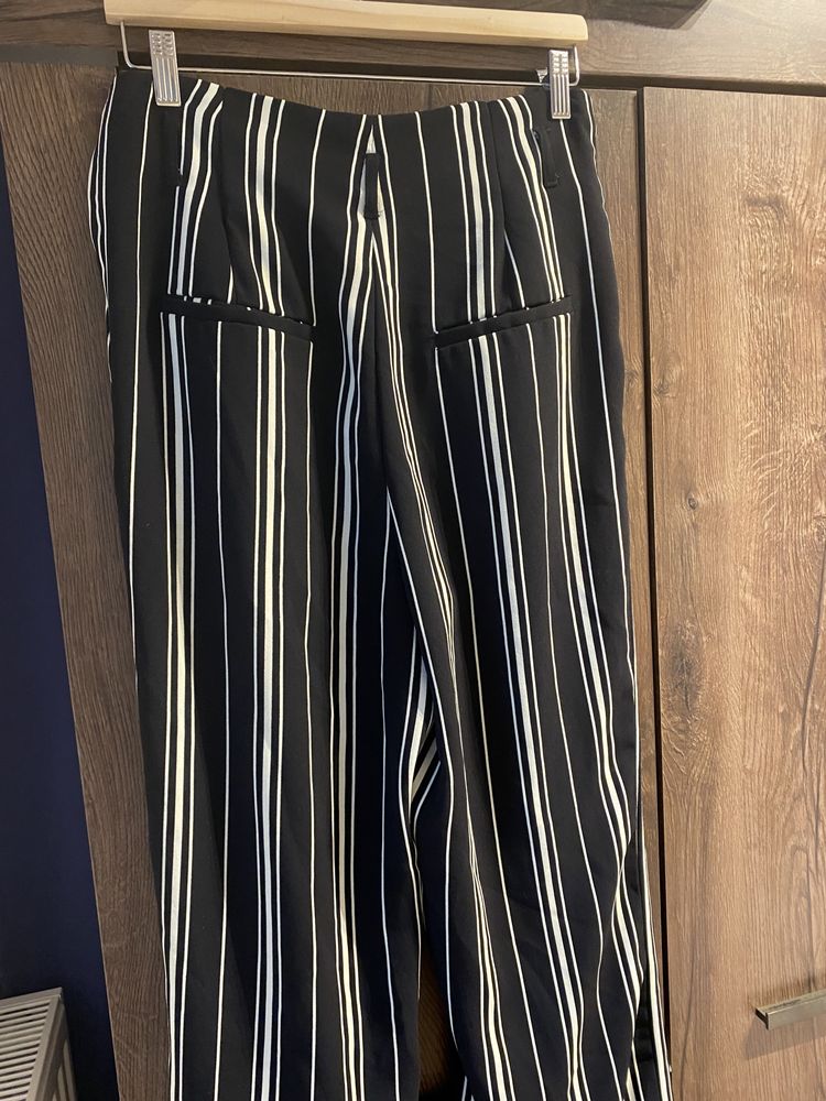 spodnie h&m w paski xl 42  czarne garniturowe culotte dzwony paperbag
