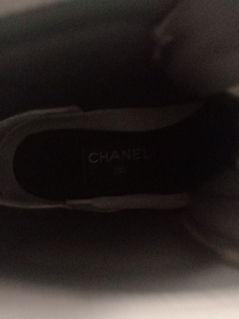 Продам ботинки 'Chanel' б/у в гарному стані. 39 р.