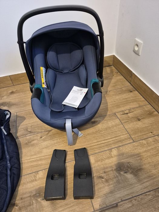 Wózek Venicci Tinum 2.0 granatowy kompletny zestaw