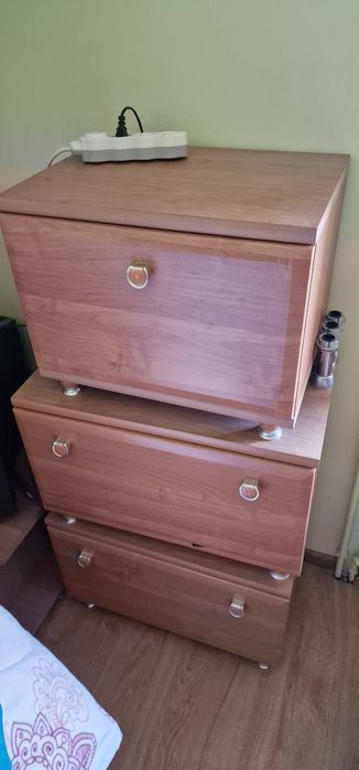 Sprzedam biurko 3 szafki podstawa pod tv oraz szafka.