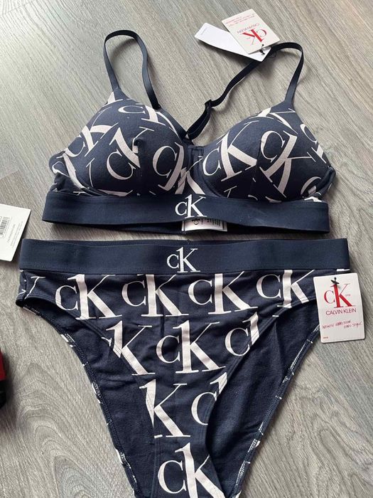 Нижнее бельё Calvin Klein