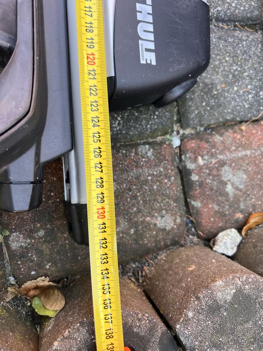 Thule bagażnik poprzeczny 757 i uchwyt na 2 pary nart Thule 725