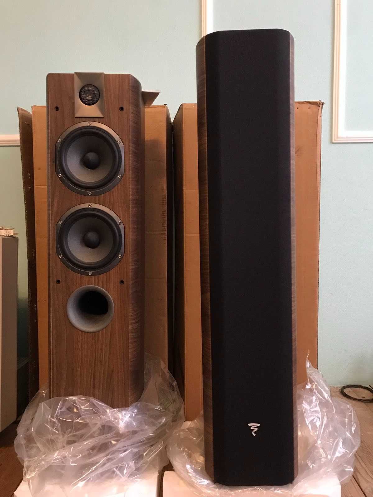 Focal Chorus 714 Walnut