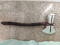 Machado do Thor Stormbreaker