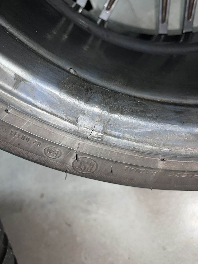 Pneus Bridgestone com jantes BMW 18 style 269”