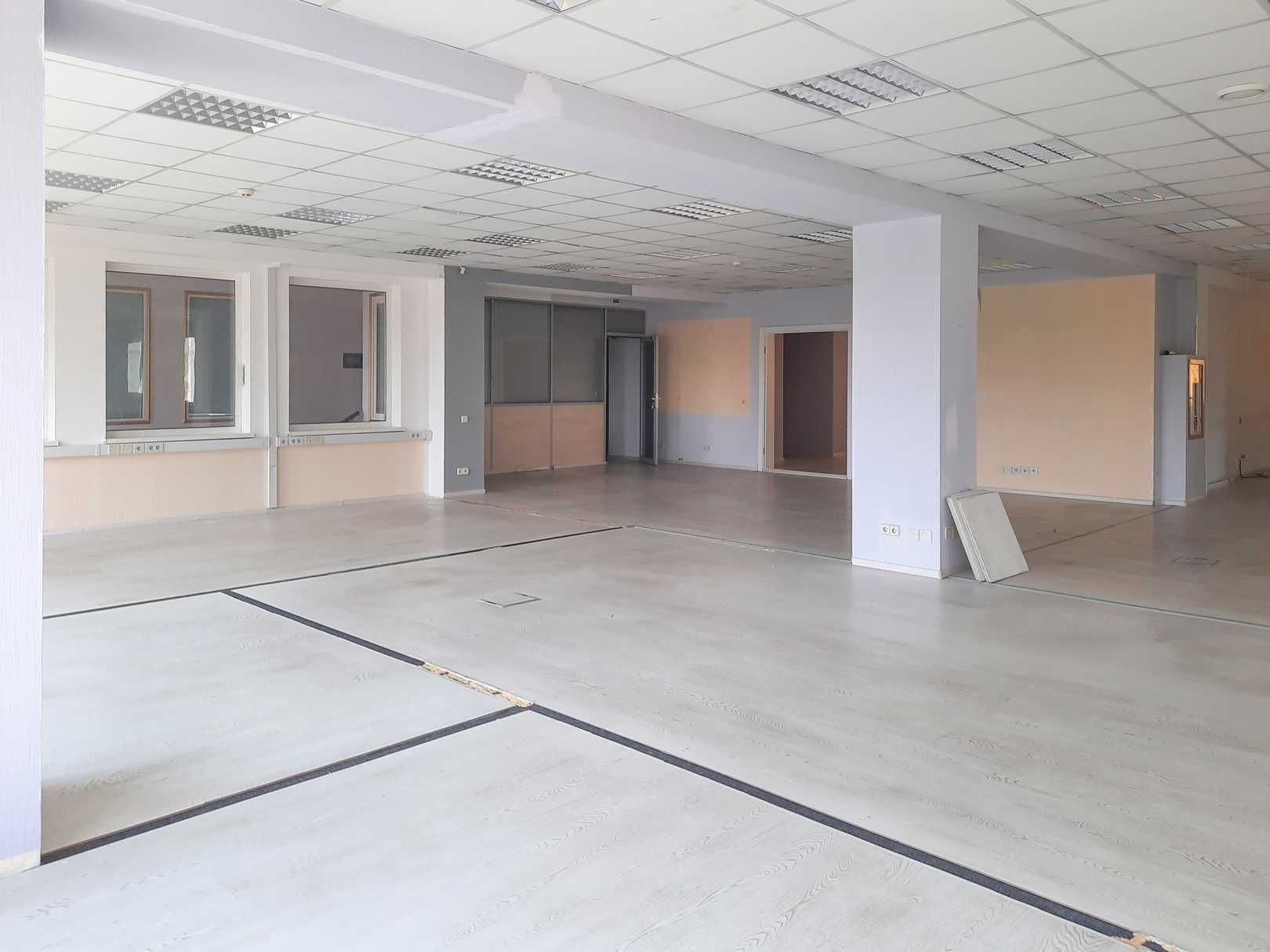 Оренда офісу 293 м² Форум Термінал Столичне шосе, 100