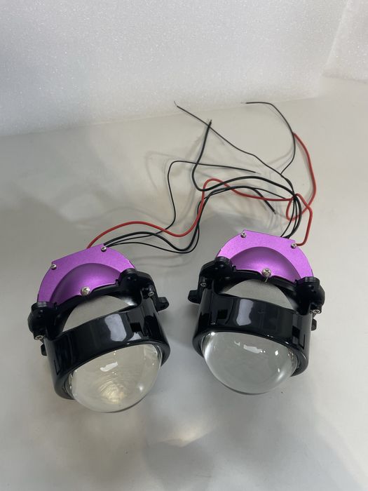Soczewkowe reflektory LED Bi-LED