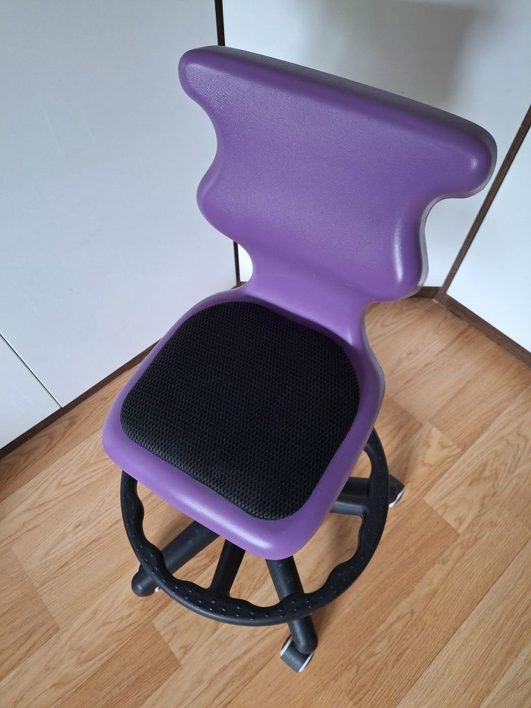 Krzesło dziecięce do biurka obrotowe dla dziecka ENTELO Classic Soft