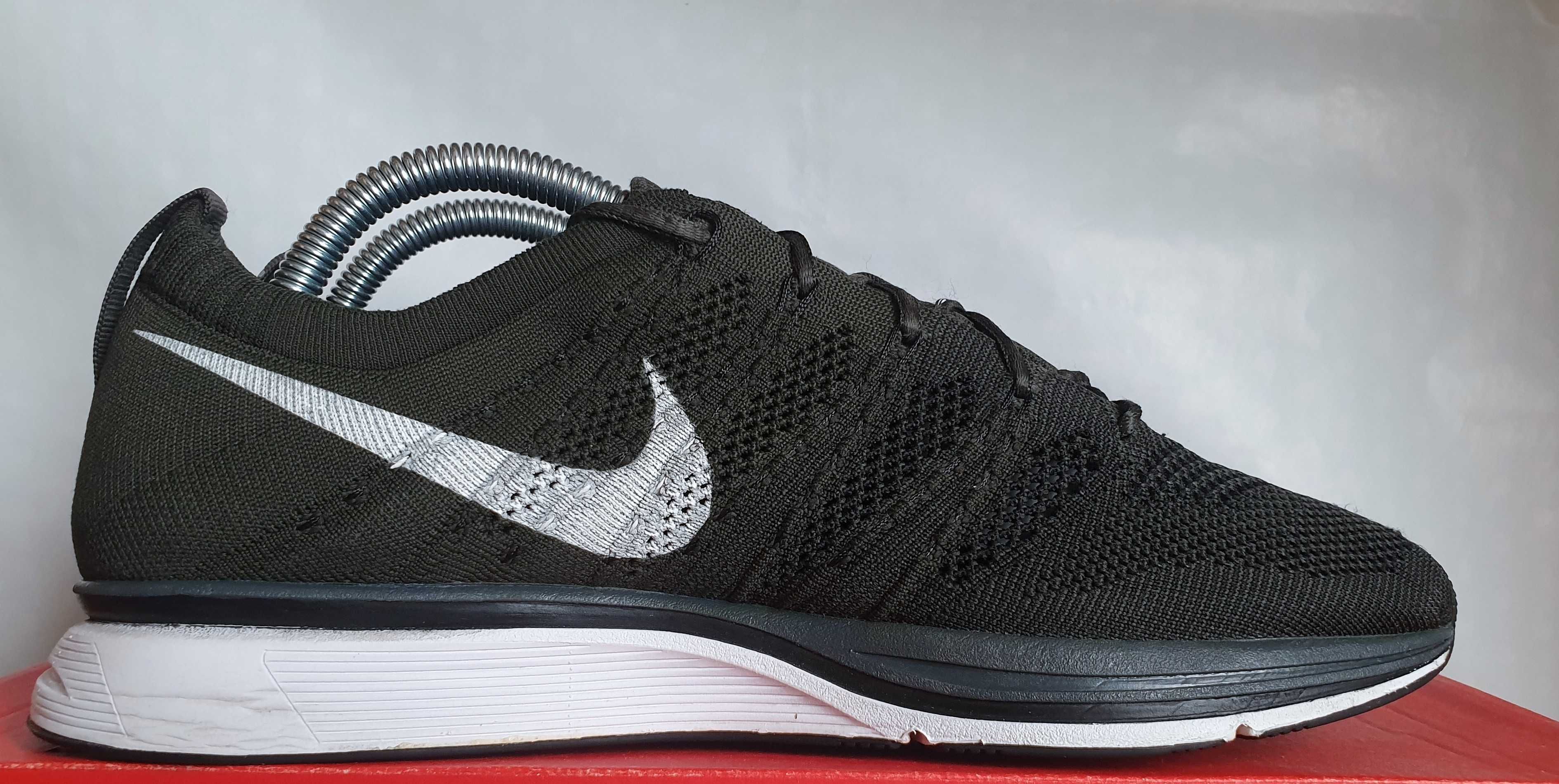 Nike Flyknit Trainer+ Sequoia 2012 42EUR/8.5US/26.5CM