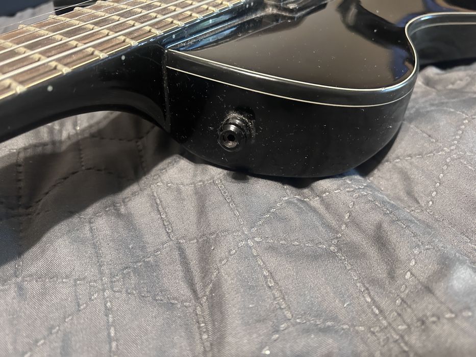 Продам гітару IBANEZ ARZ300bk + ремінь зі стреплоками+ 2 кабелі