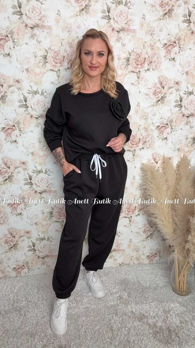 Komplet Dresowy z Kwiatem