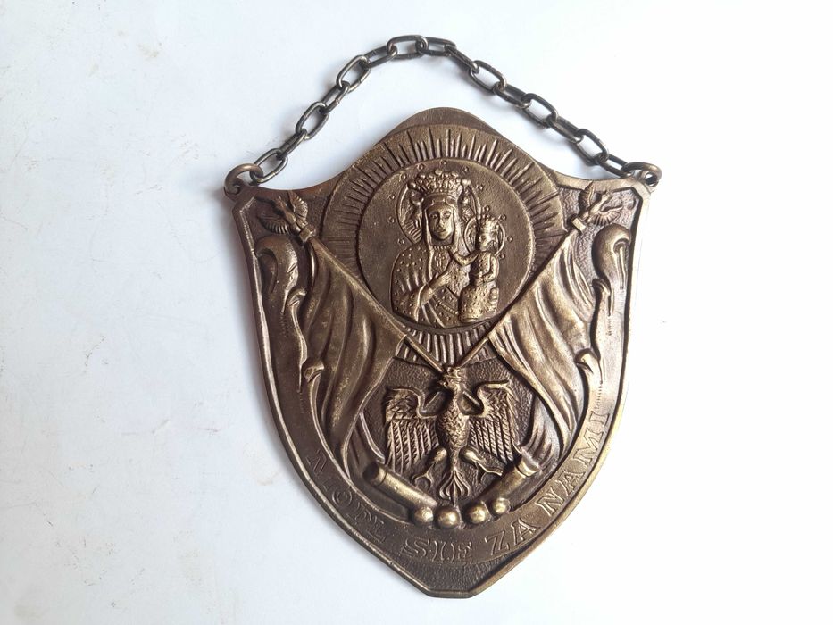Ryngraf z Matką Boską, orłem, sztandarami i armatami (mosiądz)