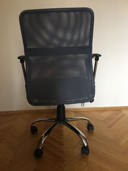 Крісло офісне black