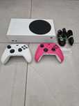 Xbox series s 512gb Ssd + 2x Pad + okablowanie