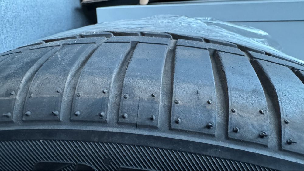 Opony Bridgestone komplet.