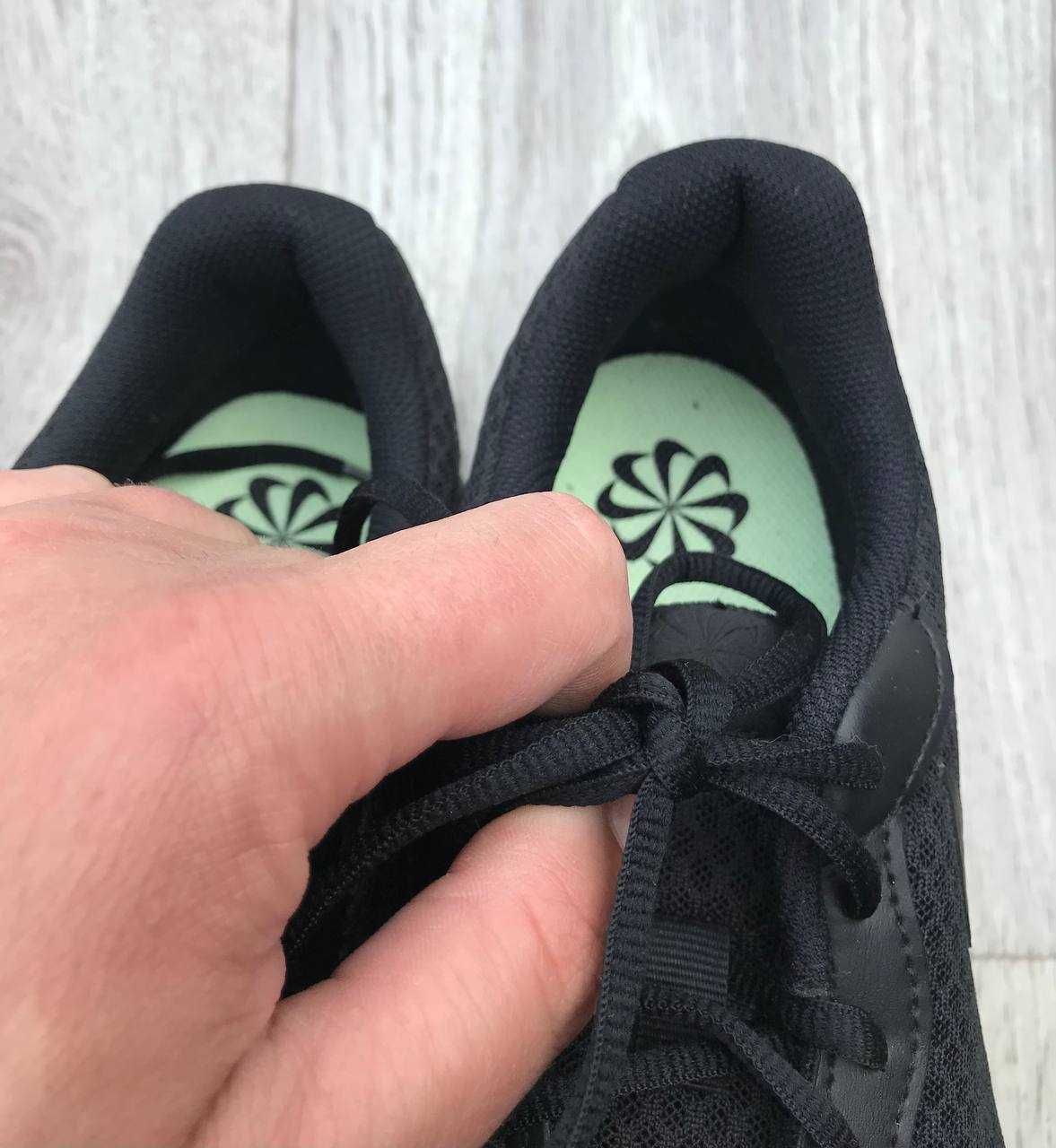 Кросівки Nike Tanjun DJ6258-001 новенькі