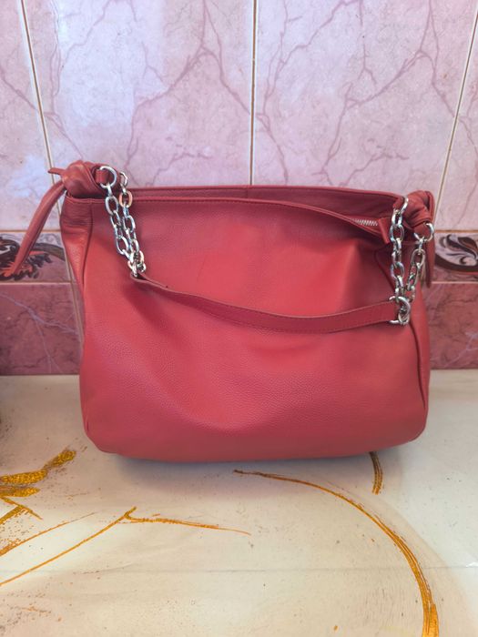 Кожана червона сумочка !