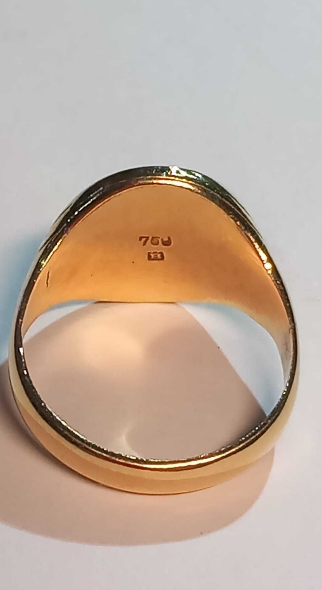Anel Heráldico Nobre – Ouro 750 – Brasão Tríplice (séc. XVIII–XIX?)