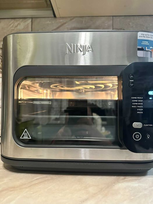 Мультиварка, духовка та аерофритюрниця Ninja SFP700EU ЛЕГКЕ Б.У