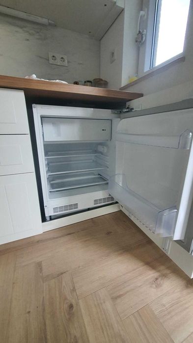 lodówka podblatowa Ikea TYLLSNÄS jak nowa