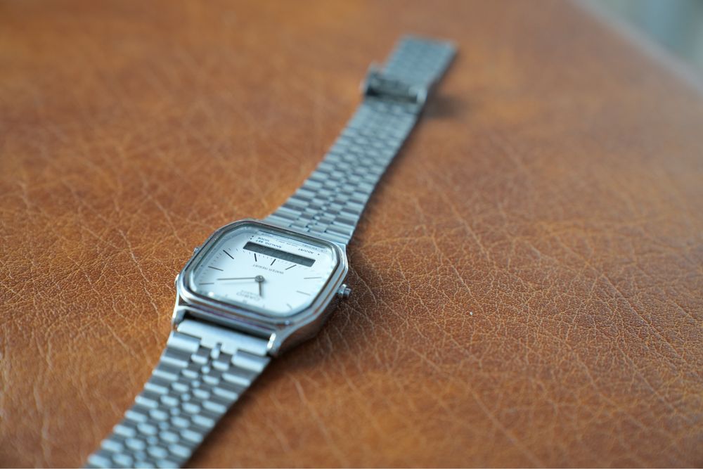 Zegarek Casio Vintage AQ-228 Srebrny Legendarny Stary Retro