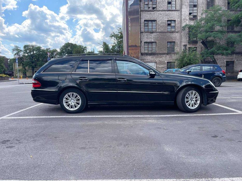 Mercedes-Benz E-Class 2003 S211