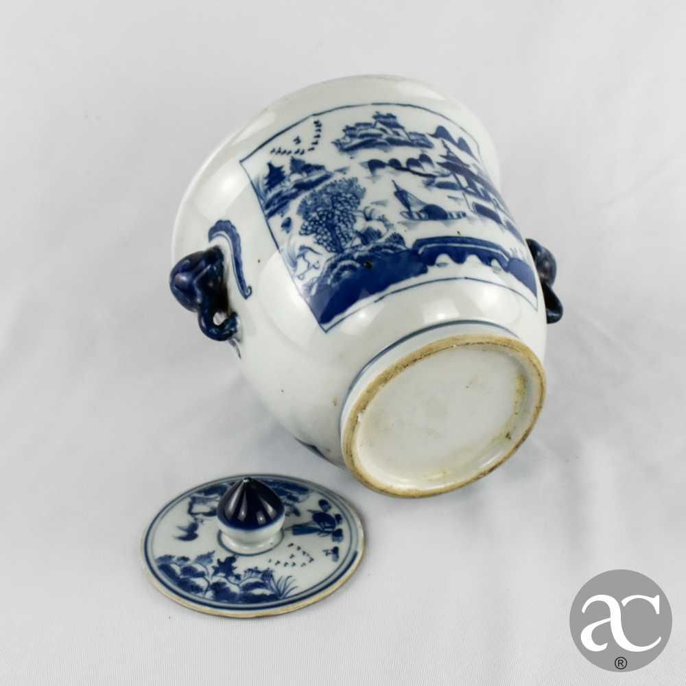 Terrina redonda China Qianlong, séc. XVIII, pegas em forma de elefante