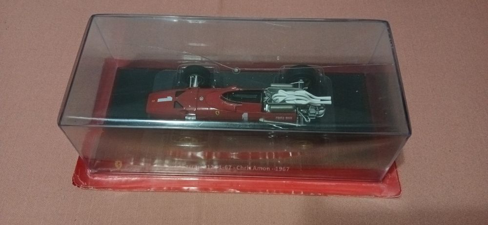 Miniatura de Ferrari 312 F1/67 de 1967 Premium Collectibles 1:24
