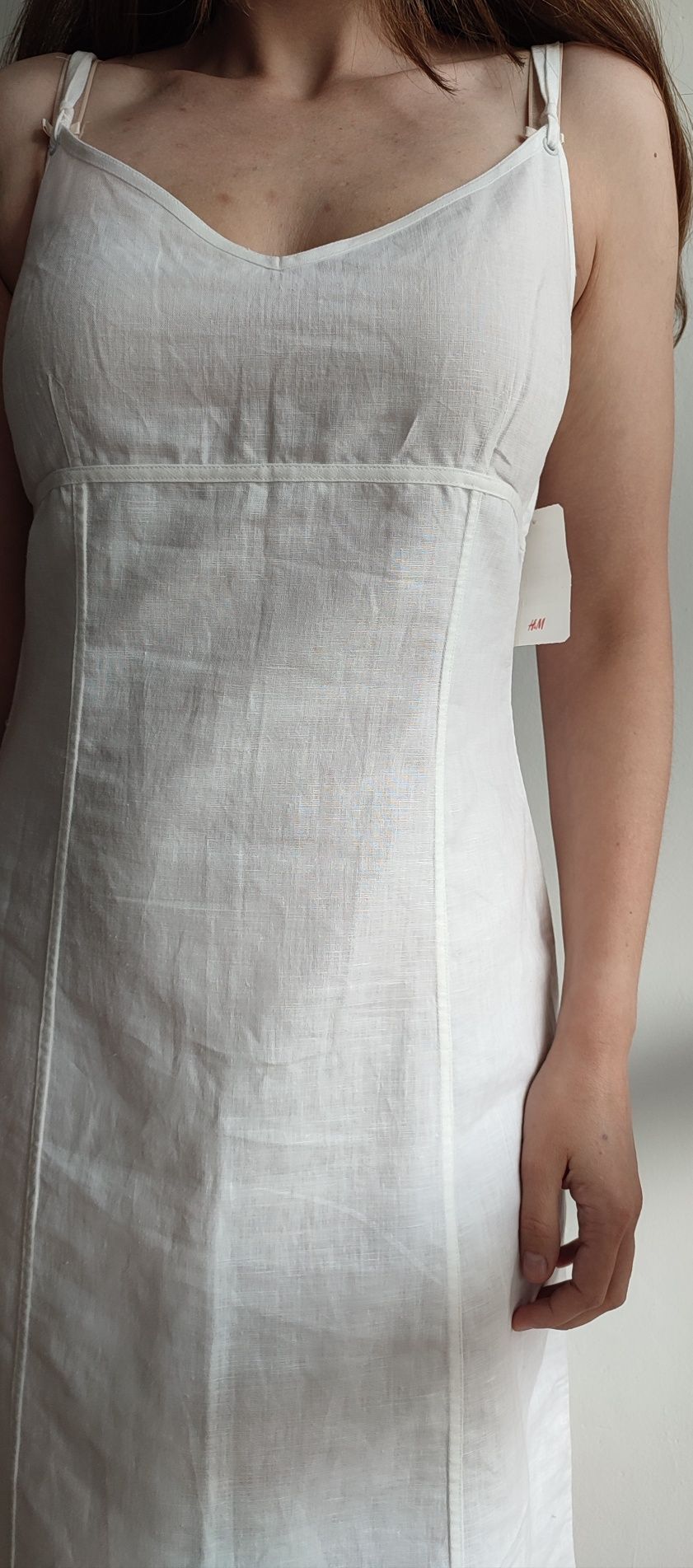 H&M minimalistyczna biała damska sukienka lniana capsule old money