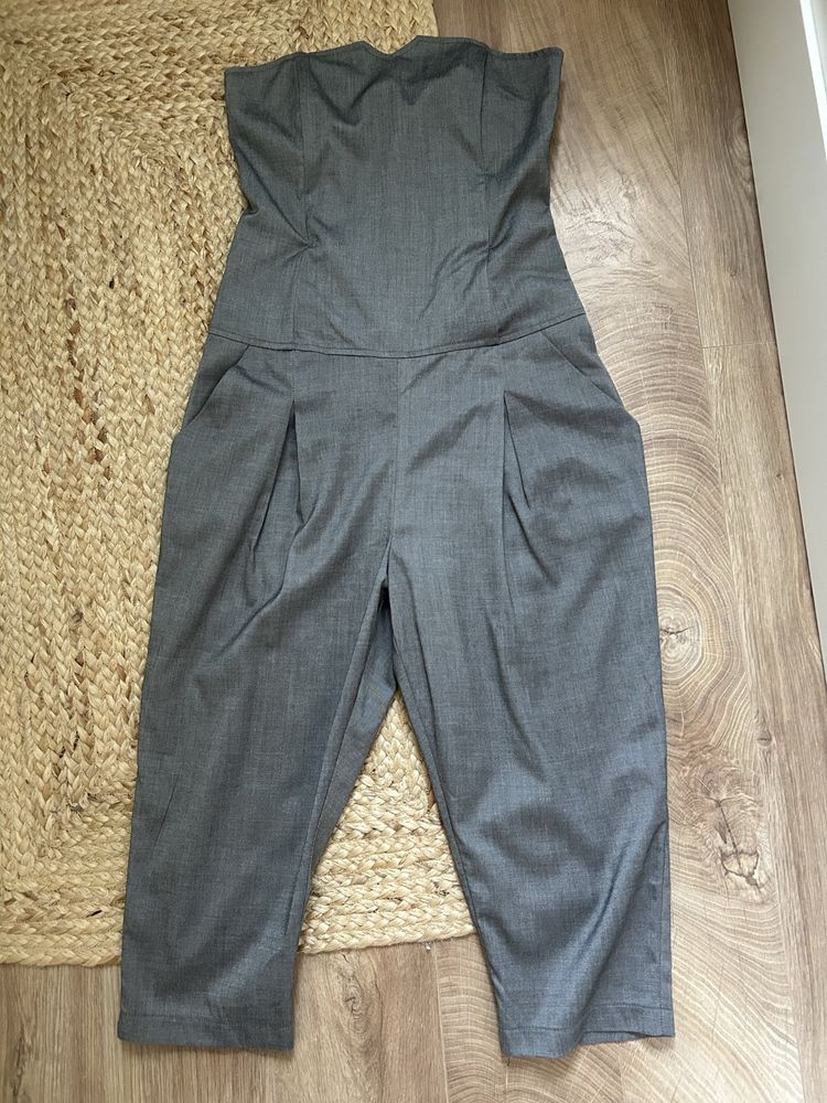 Elegancki kombinezon garniturowy