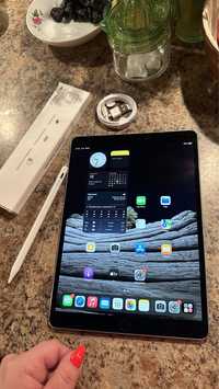 Tablet iPad Apple PRO 10.5” iOS 17.4 -WiFi SIM - PROCREATE