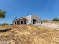 Moradia T3 - Térrea em construção no campo - Vistas deslumbrantes
