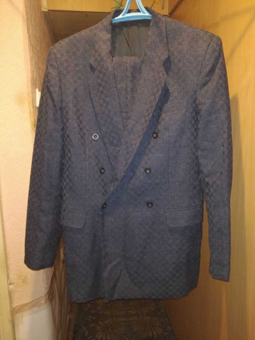 Костюм мужской 46-48 размер, рост 186-190 см