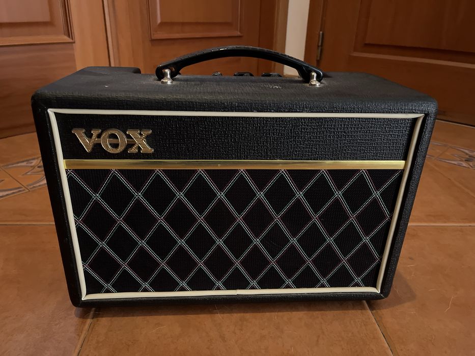 Amplificador para baixo (Pathfinder bass 10)