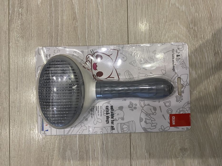 Щітка расческа для тварин з кнопкою