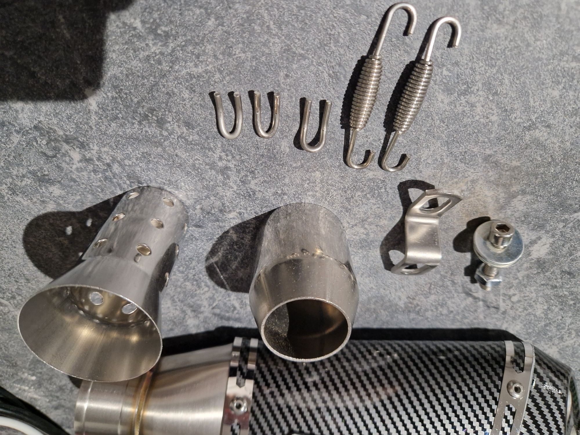 Tłumik wydech yoshimura r11 akrapovic Leo Vince