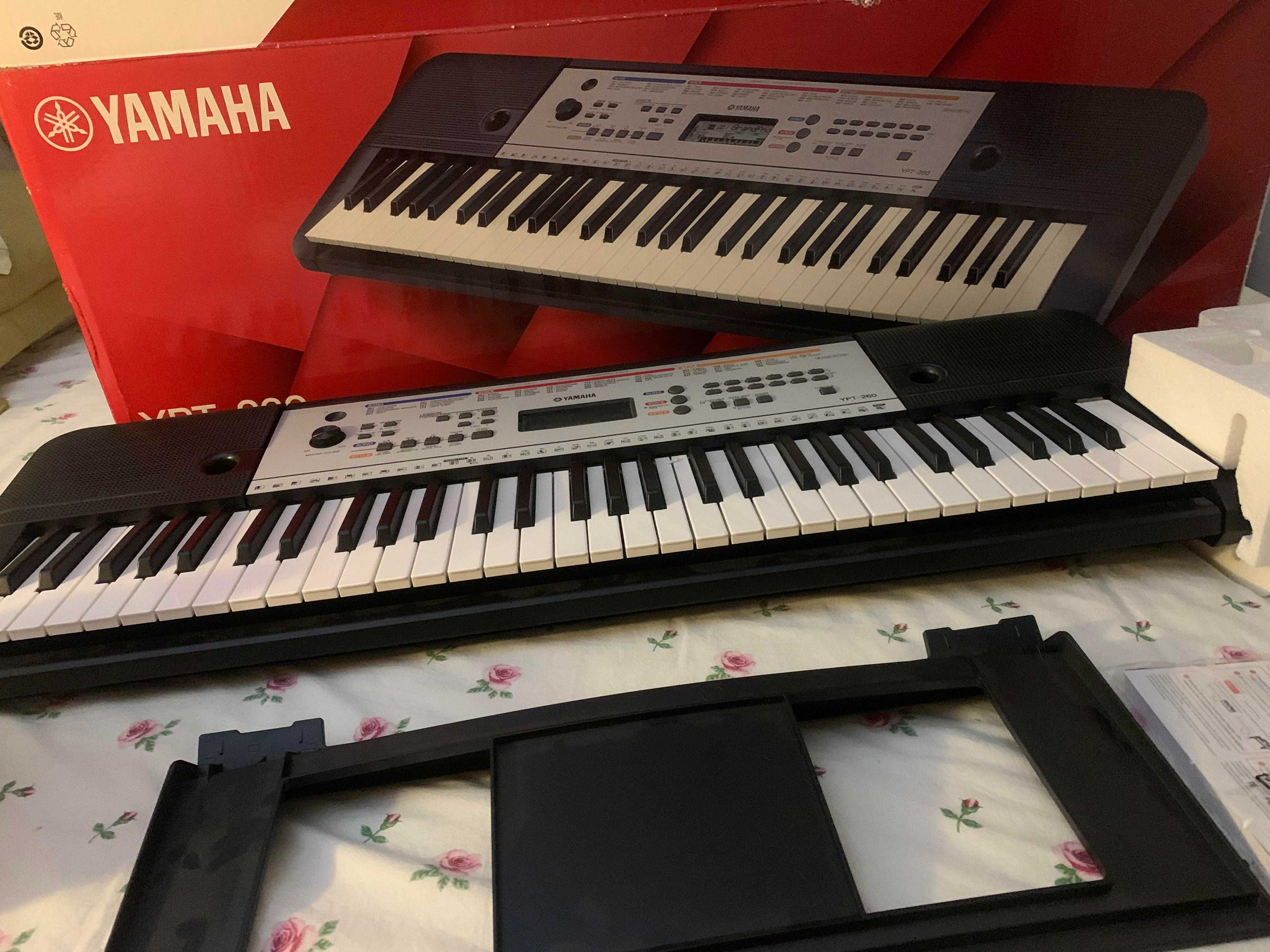 Teclado Yamaha YPT-260