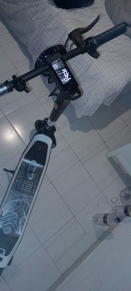 Trotinete nova com nota de compra.