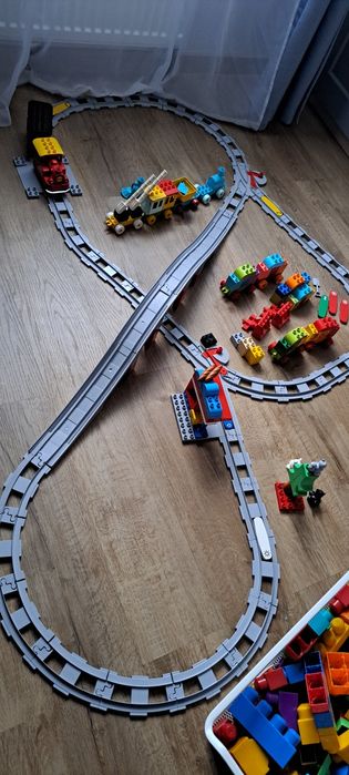 Lego duplo pociąg / 5 zestawów lego oraz klocki