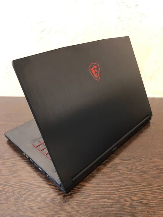 Ігровий ноутбук MSI i5-12450,RTX 3050